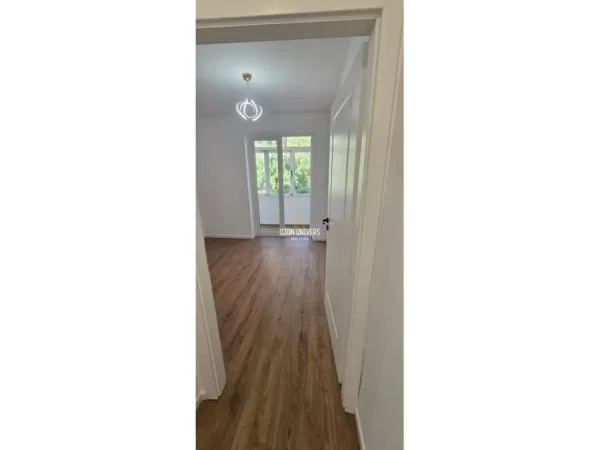 Tirane, shitet apartament 1+1 Kati 3, 42 m² 135.000 € (rruga myslym shyri)