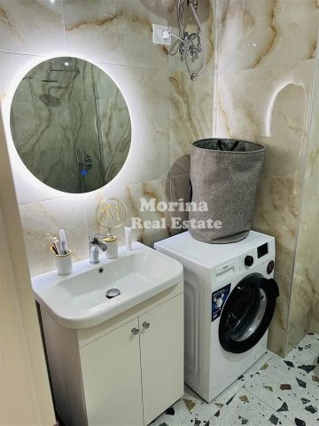 Tirane, jepet me qera apartament 1+1 Kati 7, 60 m² 400 € (Ali Demi)