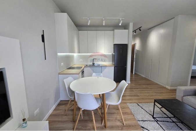 Tirane, shitet apartament 2+1+Ballkon , 120 m² 260.000 € 