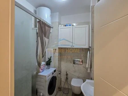 Tirane, shitet apartament 2+1+Ballkon Kati 7, 95 m² 170.000 € (Laprake)
