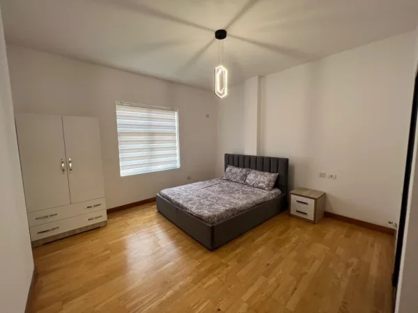 Tirane, jepet me qera apartament 2+1 Kati 4, 89 m² 450 € (Rruga pasho hysa)