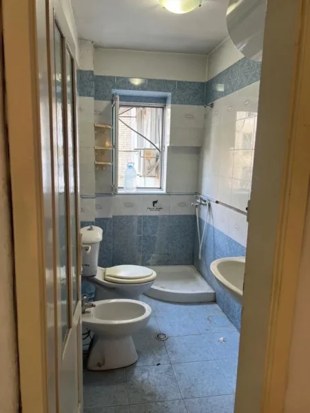 Tirane, shitet apartament 2+1 Kati 3, 79 m² (SHKOLLA KUSHTRIMI LIRISE)