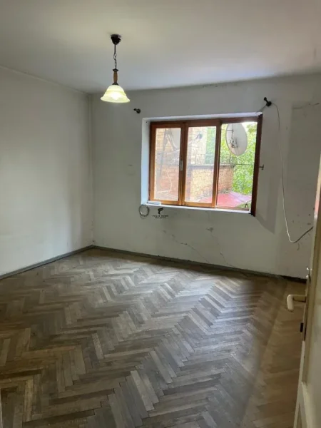 Tirane, shitet apartament 2+1 Kati 3, 79 m² (SHKOLLA KUSHTRIMI LIRISE)