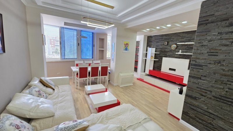 Tirane, shes apartament 1+1+Ballkon Kati 1, 76 m² 140.000 € (Kodra e Diellit)