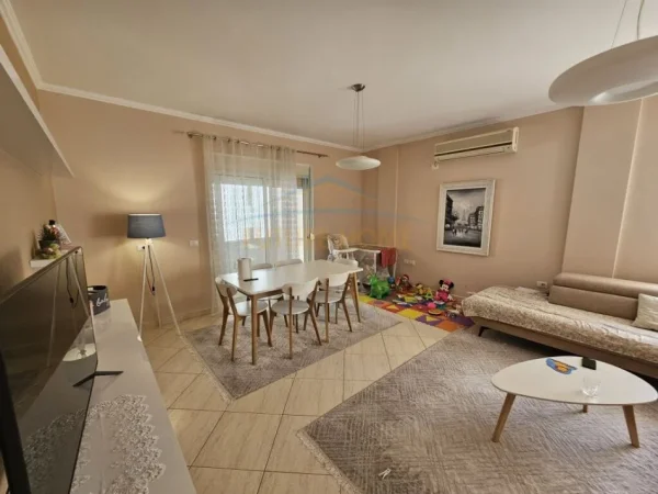 Tirane, shitet apartament 2+1 Kati 3, 124 m² 219.000 € 