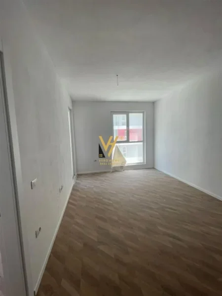 Tirane, shitet apartament 1+1+Ballkon Kati 3, 63 m² 78.000 € (KAMEZ, UNIVERS CITY)