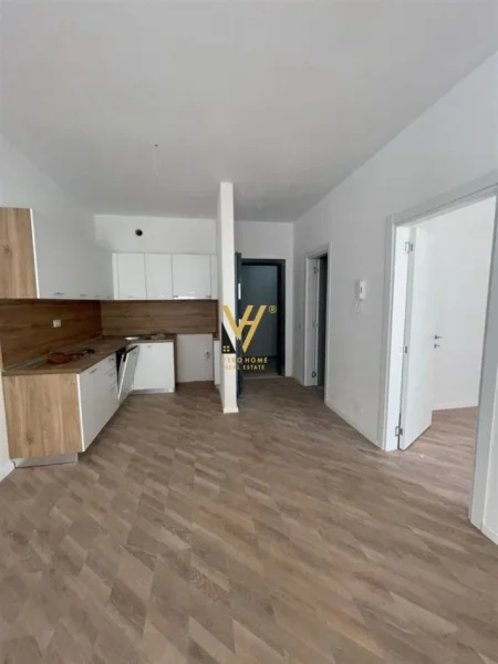 Tirane, shitet apartament 1+1+Ballkon Kati 3, 63 m² 78.000 € (KAMEZ, UNIVERS CITY)