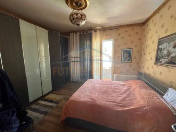 Tirane, shitet Vile , 308 m² 450.000 € (VARRI I BAMIT)