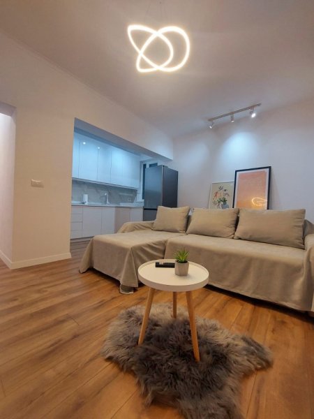 Tirane, jepet me qera apartament 1+1+Ballkon Kati 3, 60 m² 650 € (Rruga Myslym Shyri)