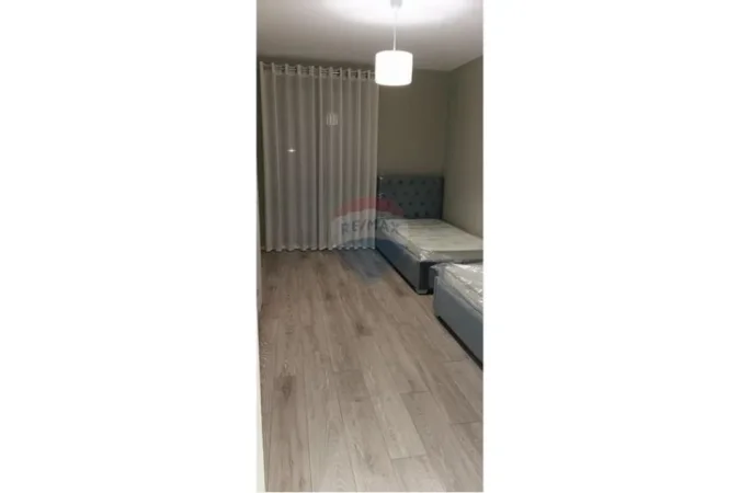Tirane, jepet me qera apartament 2+1+Ballkon , 105 m² 600 € 