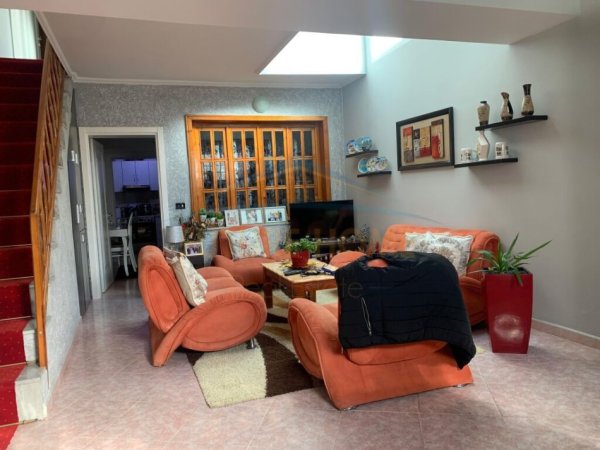 Tirane, shitet Vile 3 Katshe , 214 m² 322.500 € (RRUGA SIRI KODRA)