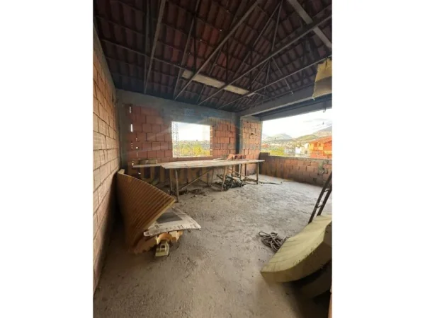 Tirane, shitet Vile 3 Katshe , 146 m² 290.000 € (ALLIAS)