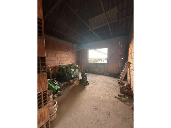 Tirane, shitet Vile 3 Katshe , 146 m² 290.000 € (ALLIAS)