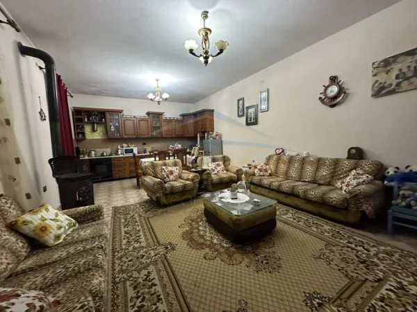 Tirane, shitet Vile 3 Katshe , 146 m² 290.000 € (ALLIAS)