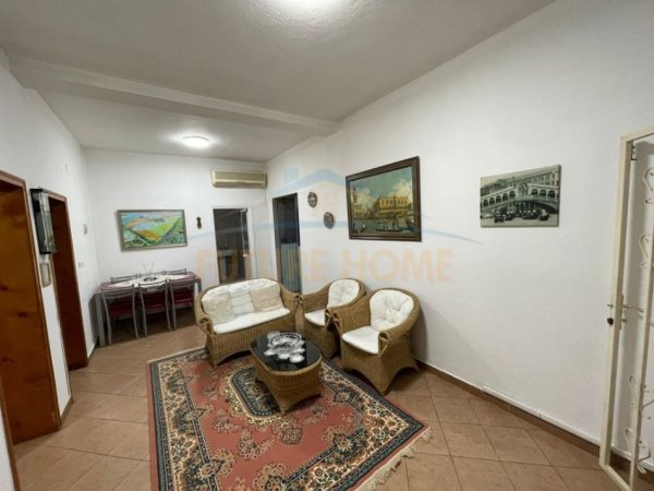 Tirane, shitet Vile 3 Katshe , 305 m² 210.000 € (INSTITUT)