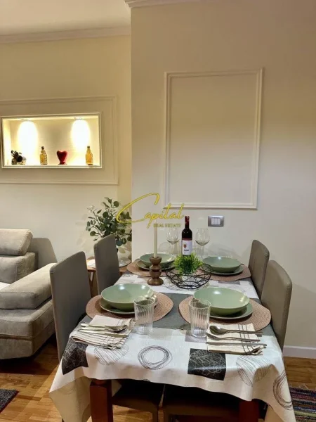 Tirane, jepet me qera apartament 1+1 Kati 3, 70 m² 620 € (ISH BLLOKU)