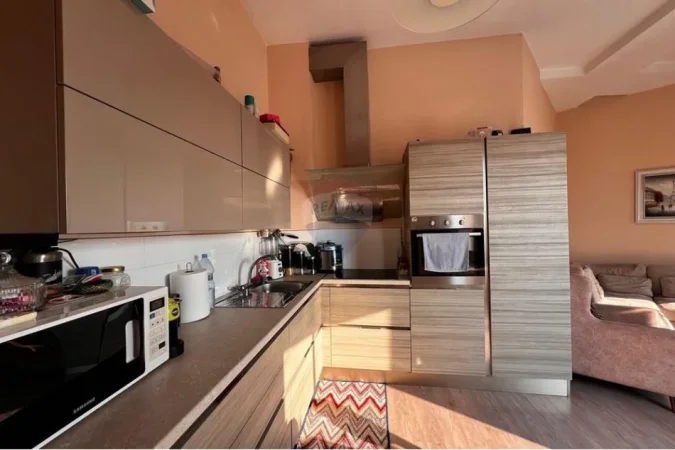Tirane, shitet apartament 2+1+Ballkon , 126 m² 238.000 € 