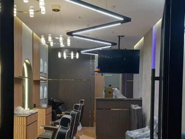 Tirane, jepet me qera ambjent biznesi Kati 0, 40 m² 950 € (Rruga Bilal Golemi, Komuna E Parisit)