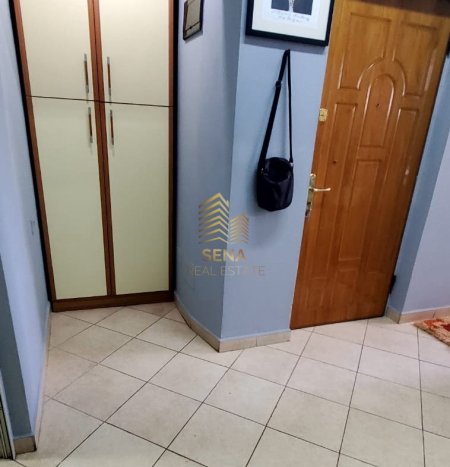 Tirane, jepet me qera apartament 2+1 Kati 2, 80 m² 530 € (Rruga Bardhyl)