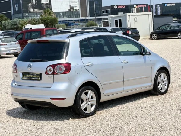 Durres, shitet makine VOLKSWAGEN GOLF VI PLUS Nafte, gri metalizato manuale Klima 213.000 km