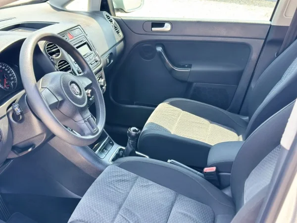 Durres, shitet makine VOLKSWAGEN GOLF VI PLUS Nafte, gri metalizato manuale Klima 213.000 km