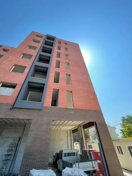 Tirane, shitet apartament 2+1+Aneks+Ballkon Kati 3, 97 m² 121.000 € (Paskuqan)