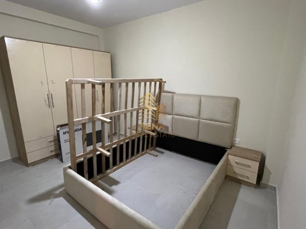 Tirane, jepet me qera shtepi 1+1 Kati 1, 60 m² 400 € (Rruga Halit Bega)