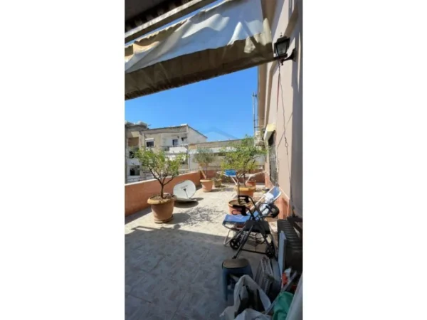 Tirane, shitet Vile 3 Katshe , 548 m² 850.000 € (RRUGA BRANKO KADIA (JORDAN MISJA))