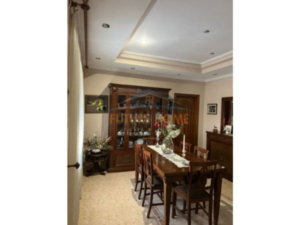 Tirane, shitet Vile 3 Katshe , 548 m² 850.000 € (RRUGA BRANKO KADIA (JORDAN MISJA))