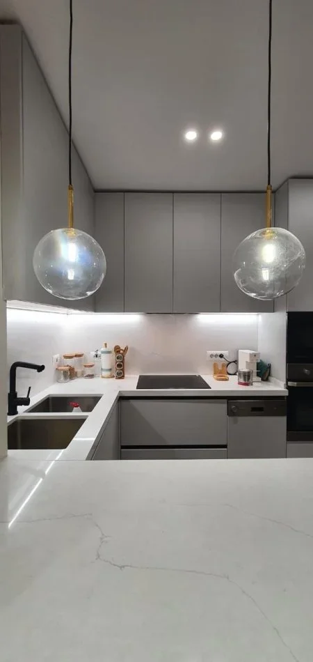 Tirane, jepet me qera apartament 1+1 Kati 4, 60 m² 500 € (PALLATET CABEJ)