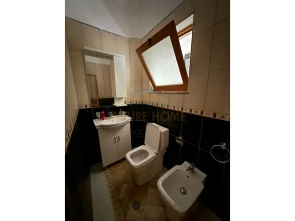 Tirane, shitet Vile 3 Katshe , 520 m² 370.000 € (VILAT GJERMANE)