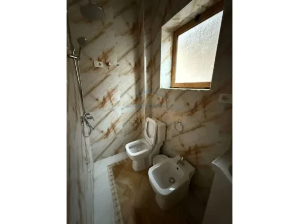 Tirane, shitet Vile 3 Katshe , 520 m² 370.000 € (VILAT GJERMANE)