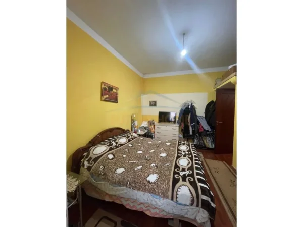 Tirane, shitet Vile 3 Katshe , 240 m² 350.000 € (RRUGA 5 MAJ PAS CONCORD)