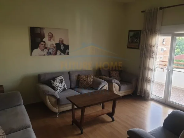 Tirane, shitet Vile 3 Katshe , 413 m² 454.740 € (ALI DEMI)