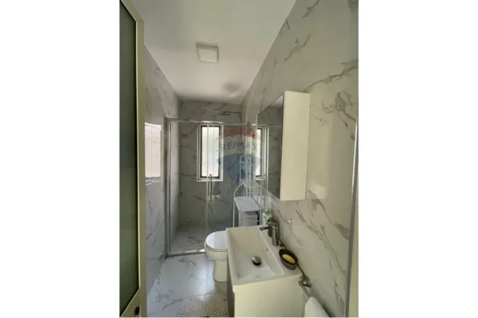 Jepet me qera apartament 1+1 Kati 0, 56 m² 600 € (Myslym Shyri)