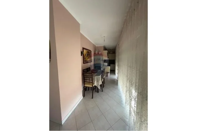 Tirane, jepet me qera apartament 2+1 Kati 8, 103 m² 550 € 