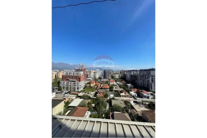 Tirane, jepet me qera apartament 2+1 Kati 8, 103 m² 550 € 