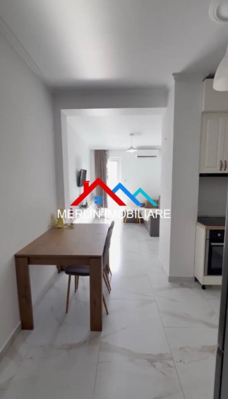 Tirane, jepet me qera apartament 1+1 Kati 3, 45 m² 600 € (RRUGA YMER KURTI)