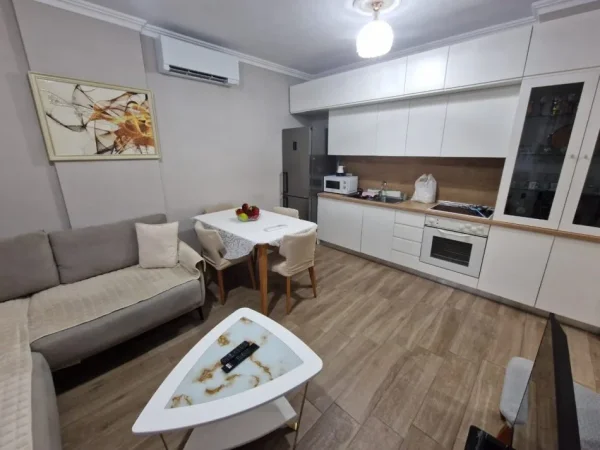 Tirane, shitet apartament 1+1+Ballkon Kati 7, 61 m² 115.000 € (Don Bosko prane Gjykates)