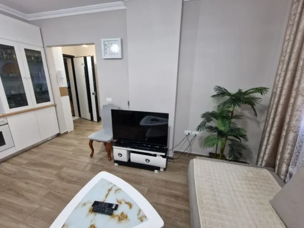 Tirane, shitet apartament 1+1+Ballkon Kati 7, 61 m² 115.000 € (Don Bosko prane Gjykates)
