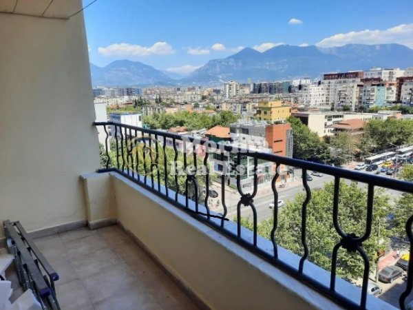 Tirane, jepet me qera apartament 2+1+Ballkon Kati 9, 100 m² 500 € (Rruga Dritan Hoxha)