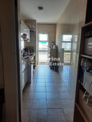Tirane, jepet me qera apartament 2+1+Ballkon Kati 9, 100 m² 500 € (Rruga Dritan Hoxha)