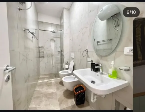 Tirane, jepet me qera apartament 1+1 Kati 5, 65 m² 450 € (Ali dem)
