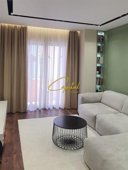 Tirane, jepet me qera apartament 1+1 Kati 4, 65 m² 500 € (YZBERISHT)