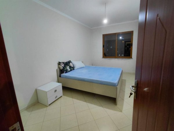 Tirane, jepet me qera apartament 2+1 Kati 6, 110 m² 450 € (astir)