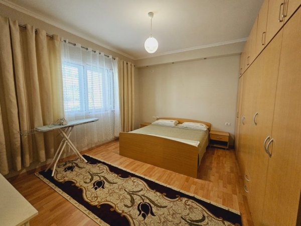 Shqiperi, jepet me qera apartament 2+1+Ballkon Kati 3, 150 m² 600 € (Vilat Amerikane)