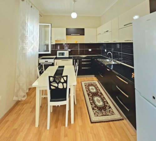Shqiperi, jepet me qera apartament 2+1+Ballkon Kati 3, 150 m² 600 € (Vilat Amerikane)