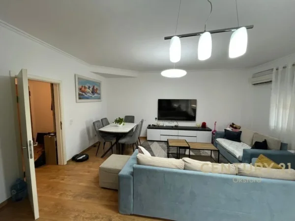 Tirane, jepet me qera apartament 1+1 Kati 2, 77 m² 500 € (Astir)