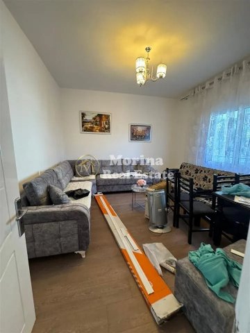 Tirane, jepet me qera apartament 1+1 Kati 1, 65 m² 450 € (Komuna e Parisit)