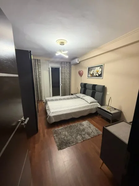 Tirane, jepet me qera apartament 2+1 Kati 6, 100 m² 600 € (Astir)